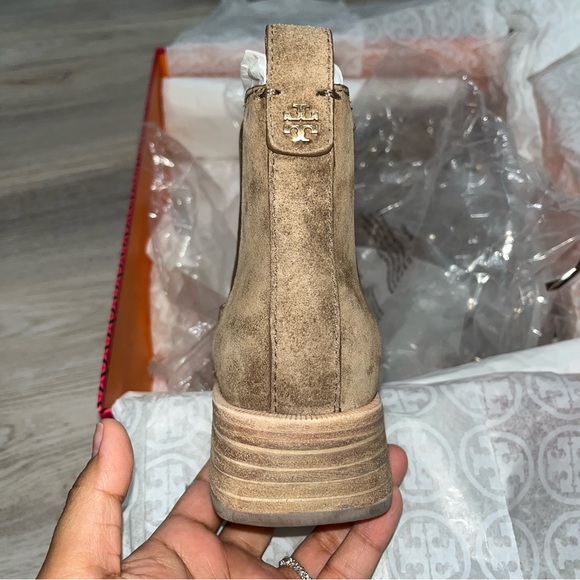 Tory Burch | Chelsea Bootie - Picture 9 of 13